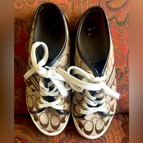 Coach sneakers, authentic lace up insole has been replaced. - Picture 1 of 7